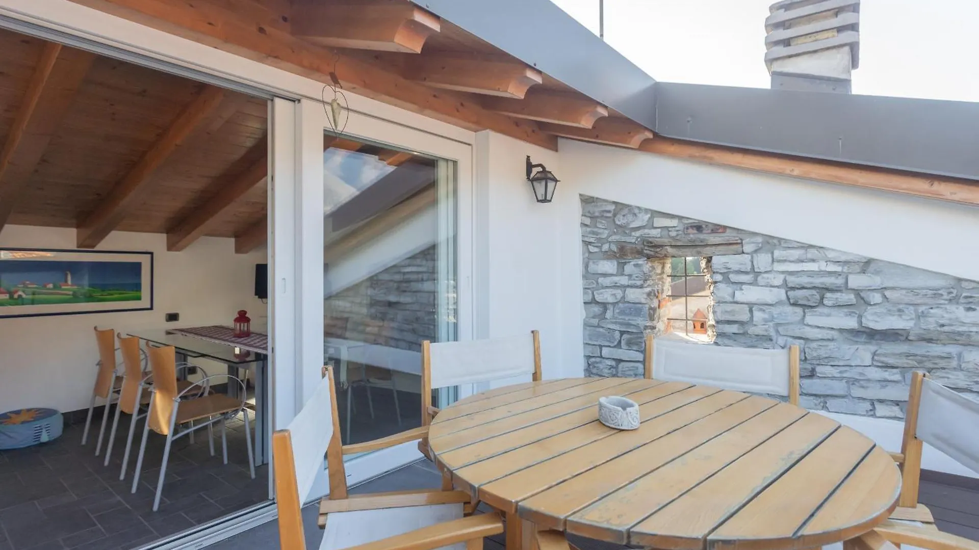 Villa Clara Parking,Wifi,Jacuzzi On Lake Como Torno 0*,  Italien