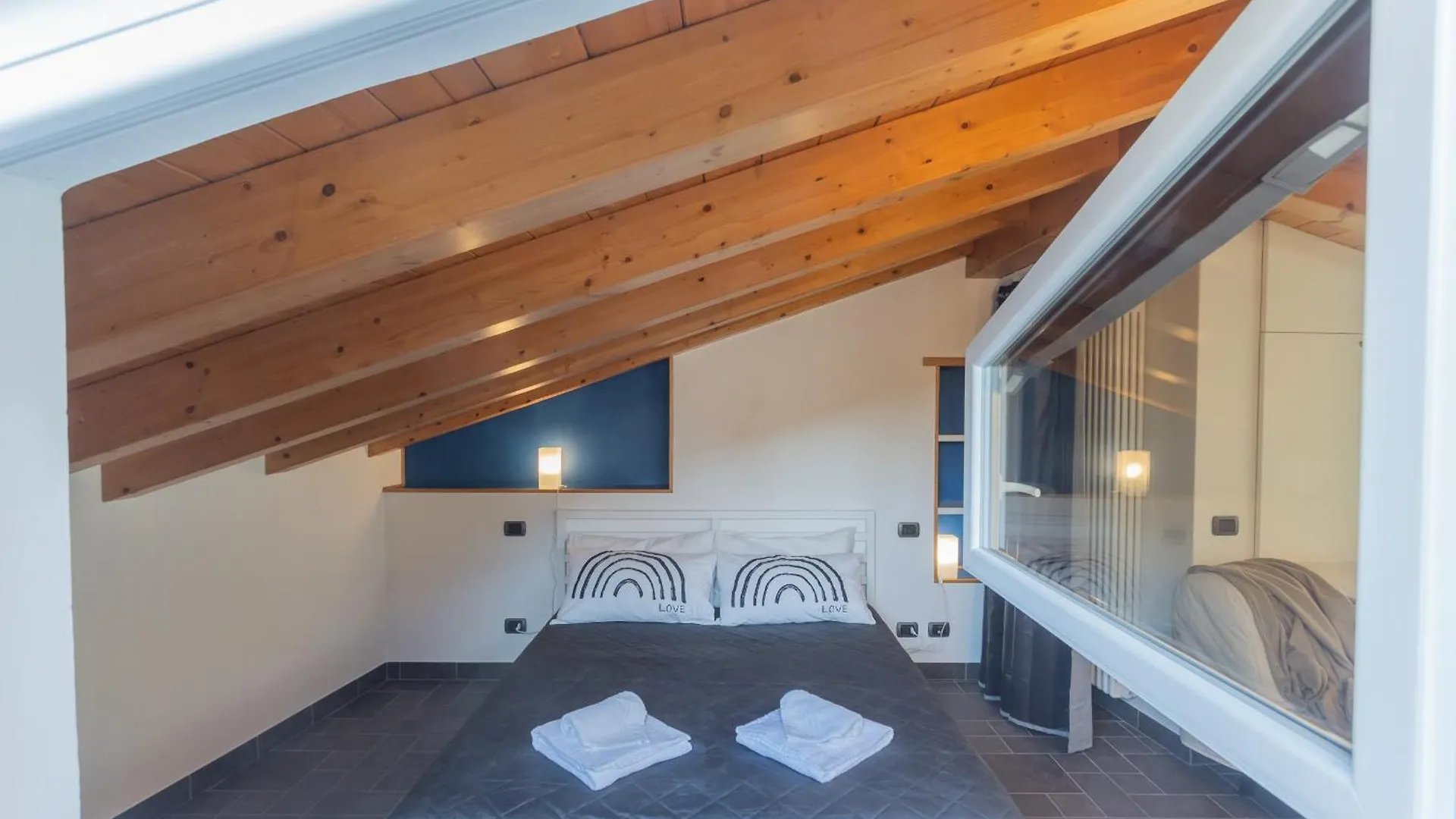 Villa Clara Parking,Wifi,Jacuzzi On Lake Como Torno Casa vacanze
